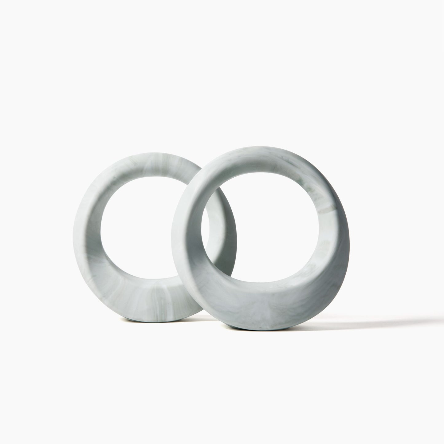 
                  
                    Obshay Swirl 4 lbs White Marble S/2 
                  
                